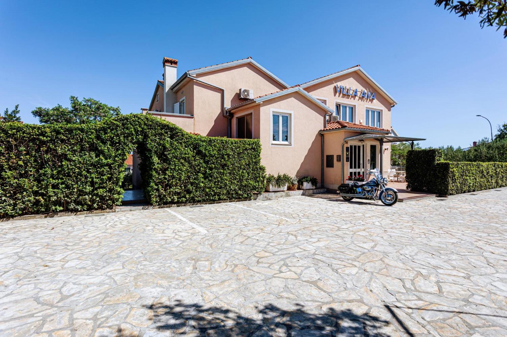 B&B Villa Ana Krk Town Bagian luar foto