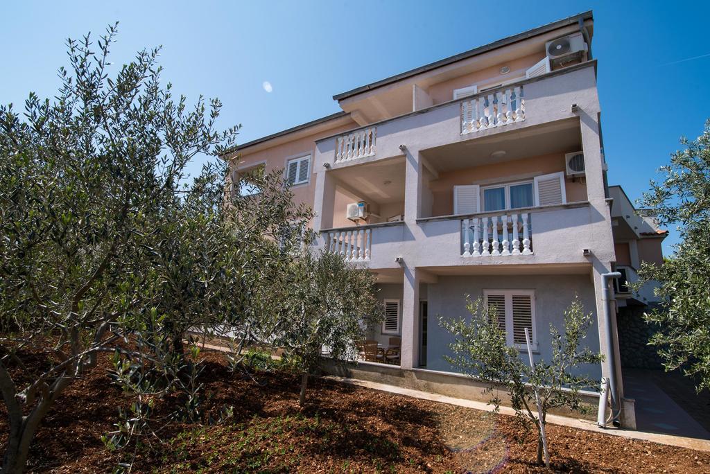 B&B Villa Ana Krk Town Bagian luar foto