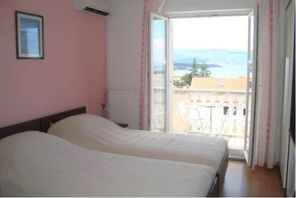 B&B Villa Ana Krk Town Bagian luar foto